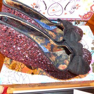 Irregular Choice Black / Red Ombre Nick of Time high heeled shoes EU 38 / UK 5